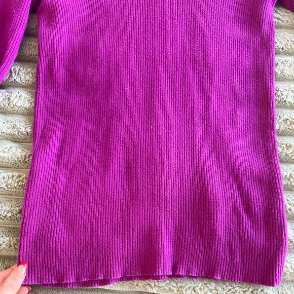 Ralph Lauren Women's Turtleneck Sweater with Embroidered Logo on Neck- M - Picture 5 of 8